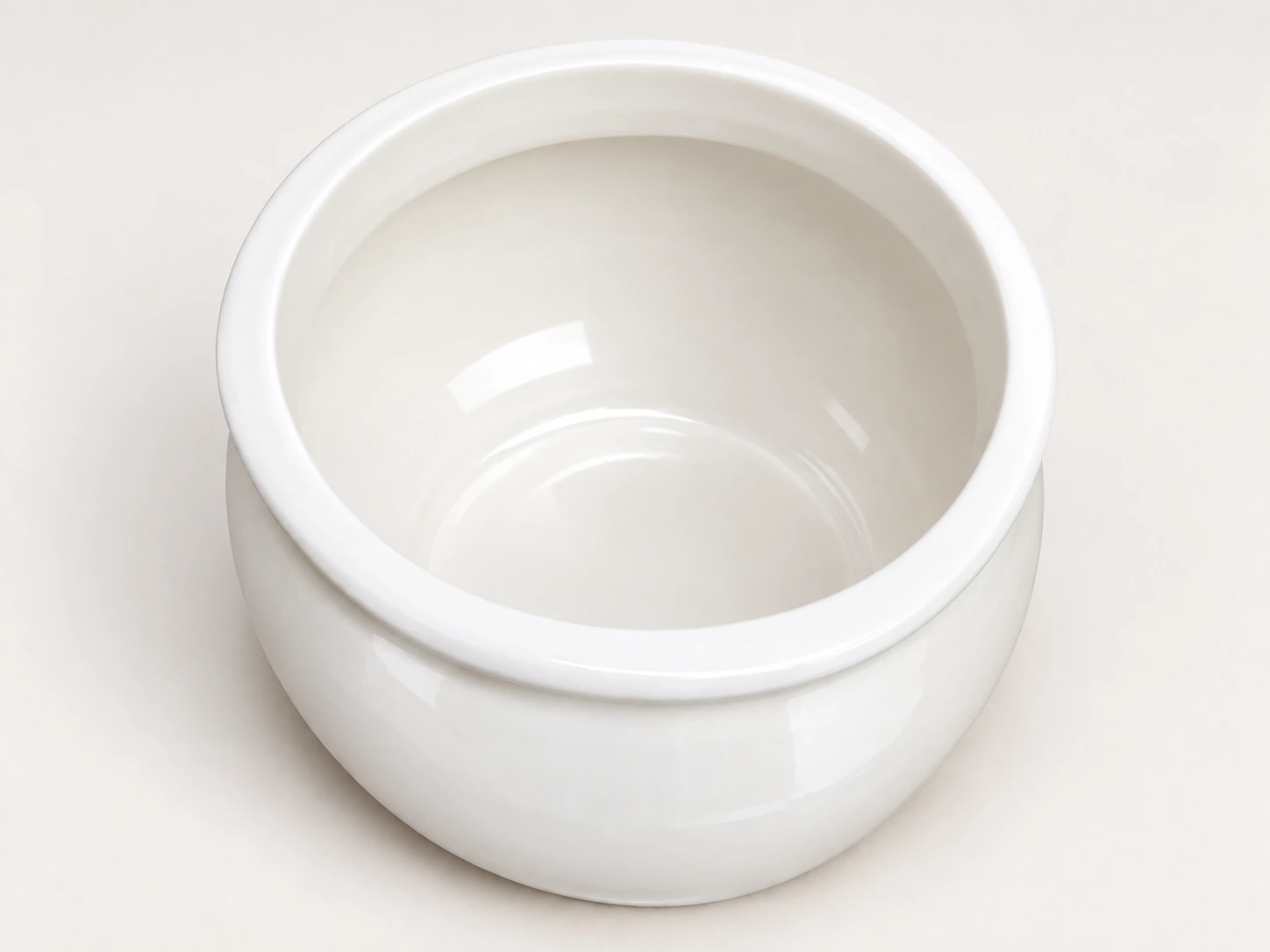 Glazed interior and rounded ceramic opening